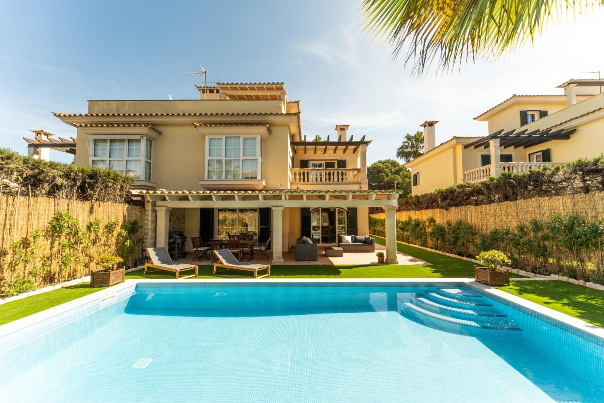 Casa Pinsa - Grosszuegiges Mediterran-stilvolles Mit Eigenem Pool In Puig De Ros * Льюкмайор